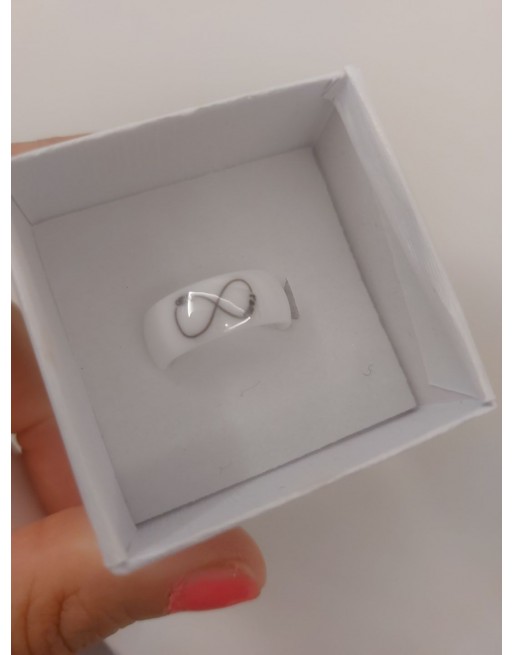Anello ceramica fascia larga con incisione infinito