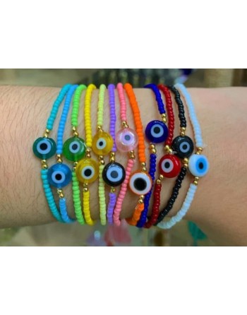 Bracciale realizzato a mano con perline colorare e occhio
