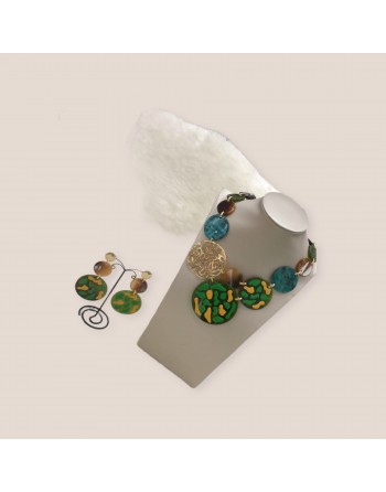 collana con orecchini  resina colore verde