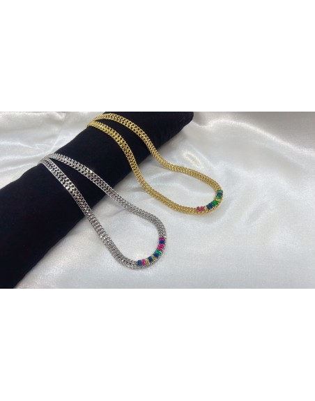 Collana con strass colorati