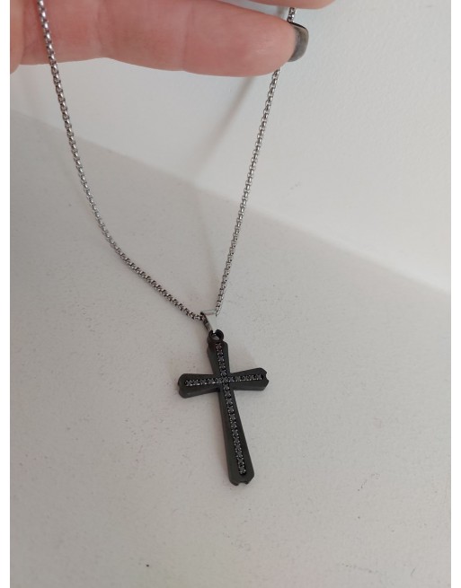 Collana croce nera
