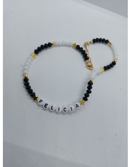 Collana fatta a mano con perline nere e bianche
