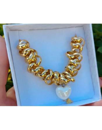 Collana frealizzata a mano con nodini e ciondolo cuore
