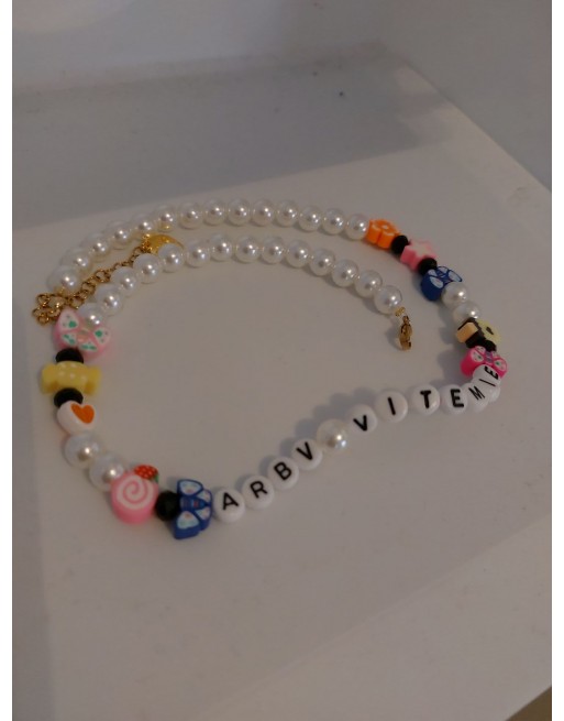 Collana perle  ed inserti colorati
