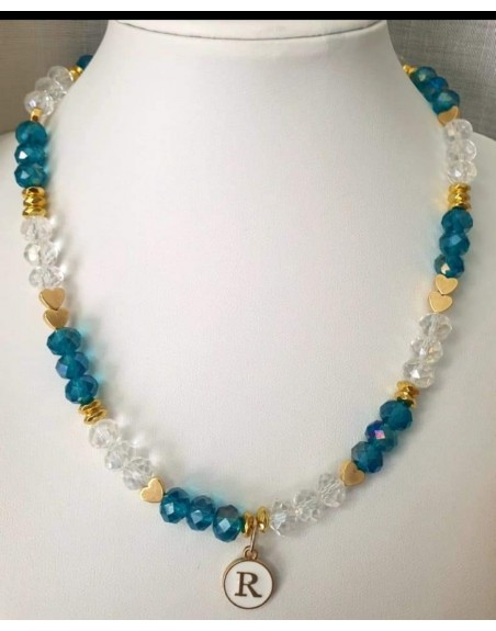 Collana perline trasparenti e verde  con ciondolo lettera