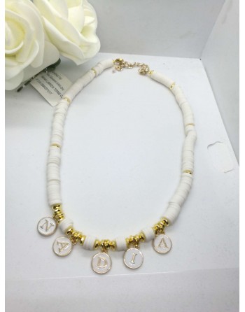 collana personalizzata creata  a mano comn gommini bianchi e inserti dorati