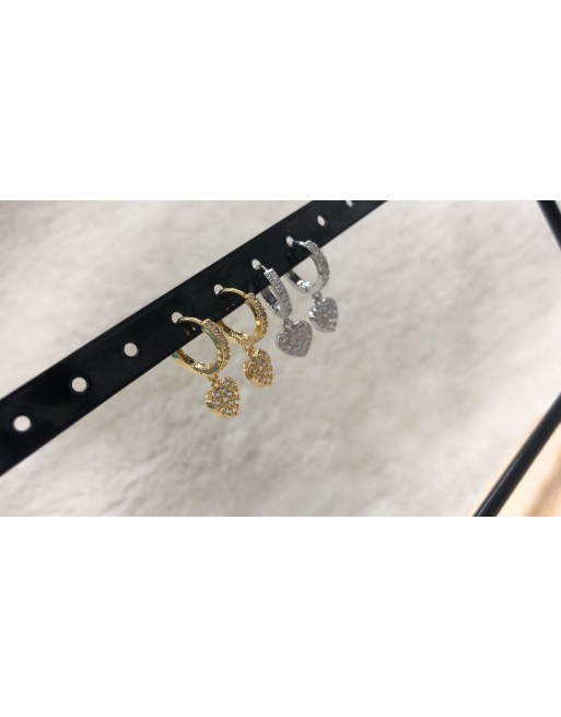 Orecchino cerchio con cuore strass