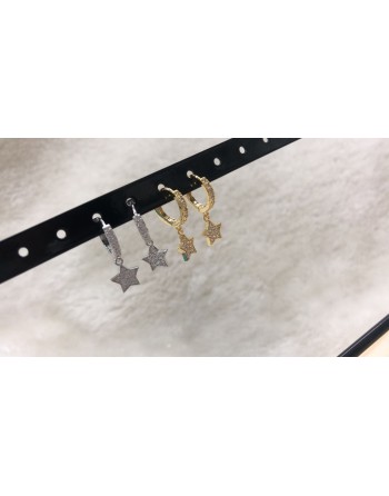 Orecchino cerchio con stelle strass