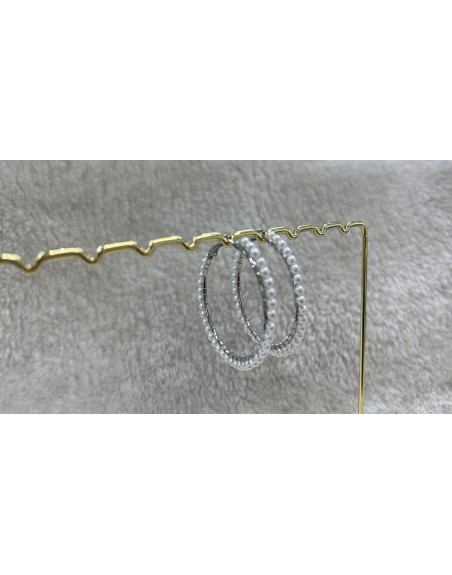 Orecchino cerchio misura 6 cm con perline bianche