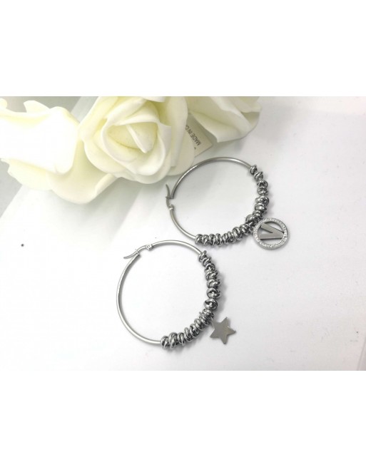Orecchino con stella e lettera zirconata misura diametro 5 cm