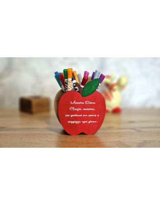 Portapenne in legno personalizzato confrase