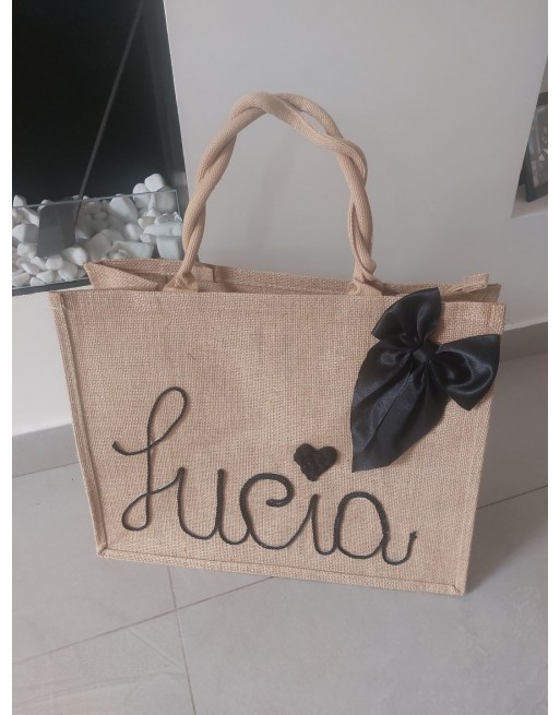 Borsa juta misura 32x45 con fiocco e nome in cordoncino tutta realizzata a mano