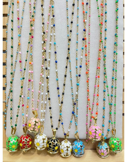 Collana realizzata  a mano con campanella