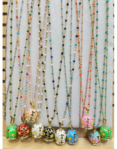 Collana realizzata  a mano con campanella