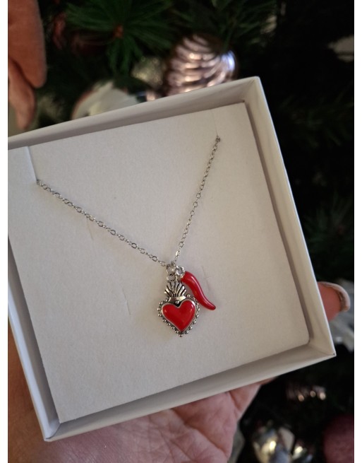 Collana cuore sacro e corno