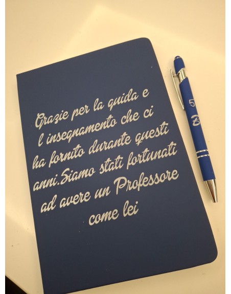 Quaderno  a righe   vari colori disponibili con penna personalizzati