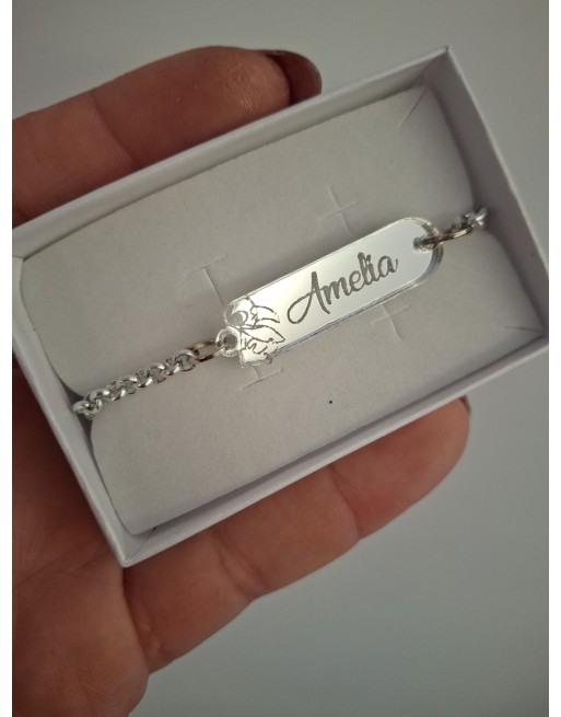 Bracciale stitch con nome realizzato in plex