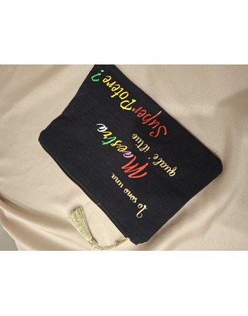 Pochette portatutto misura 18 cmcon frase maestre