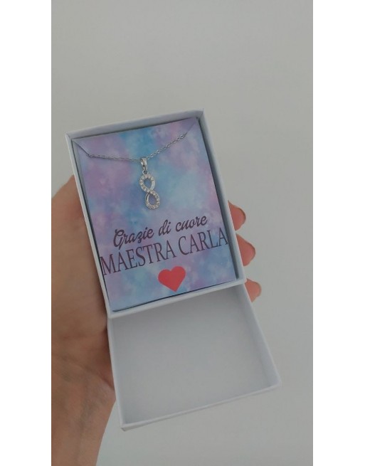 Scatola con frase e collana infinito strass