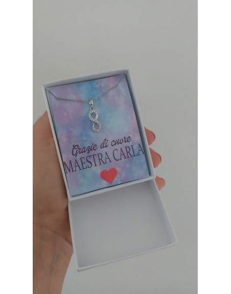 Scatola con frase e collana infinito strass