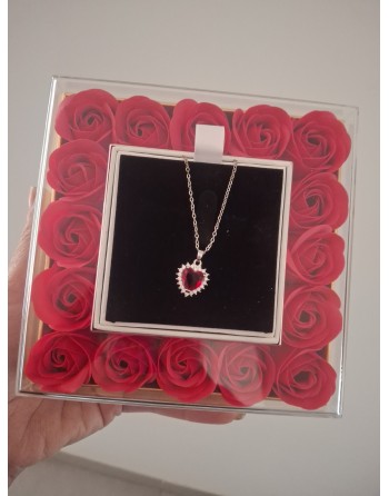 Box San Valentino  con collana Kate